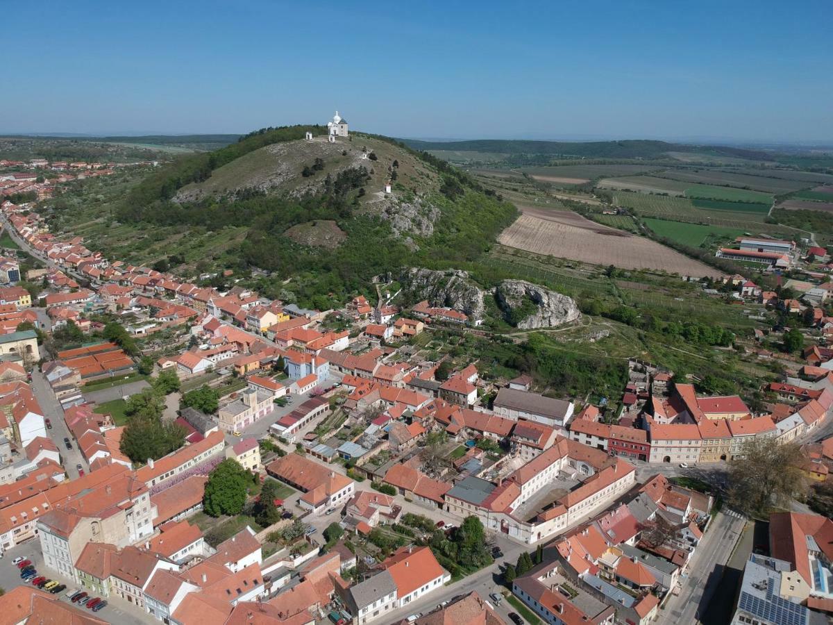Pod Svatym Kopeckem Lägenhet Mikulov Exteriör bild